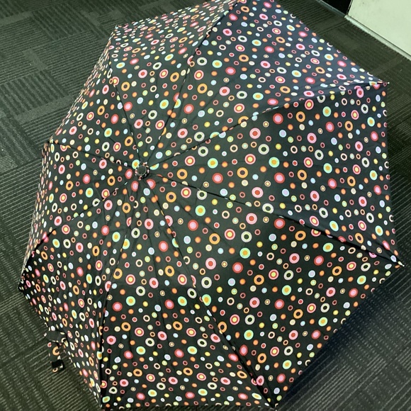 POLKA DOT UMBRELLA SO CUTE. USEFUL N EASY TO CARRY - Picture 1 of 8